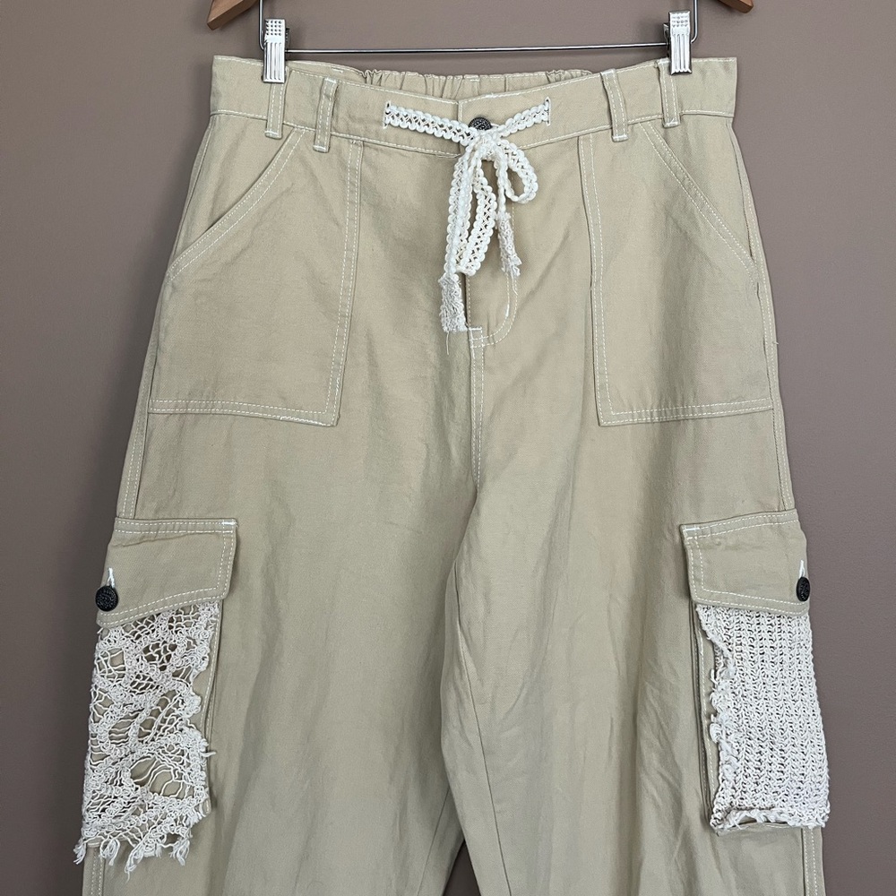 {POL} Crochet Detail Twill Cargo Jogger in Beige - Womens Medium - Picture 3 of 10